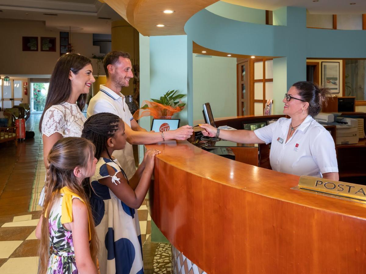 Hotel Olimpo Le Terrazze Letojanni Ngoại thất bức ảnh