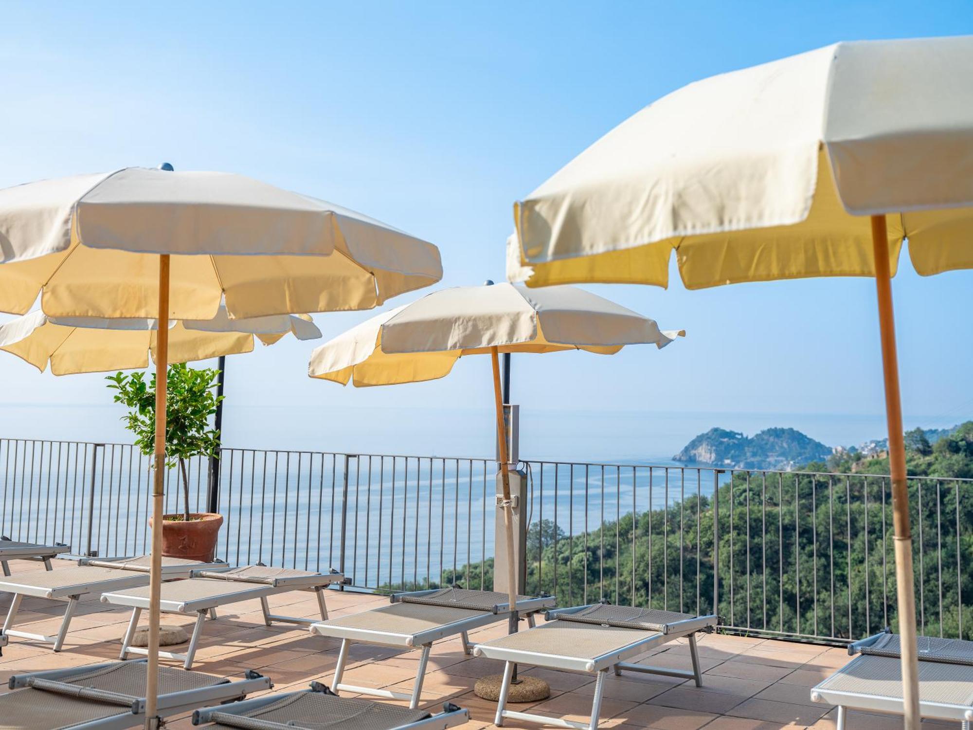 Hotel Olimpo Le Terrazze Letojanni Ngoại thất bức ảnh